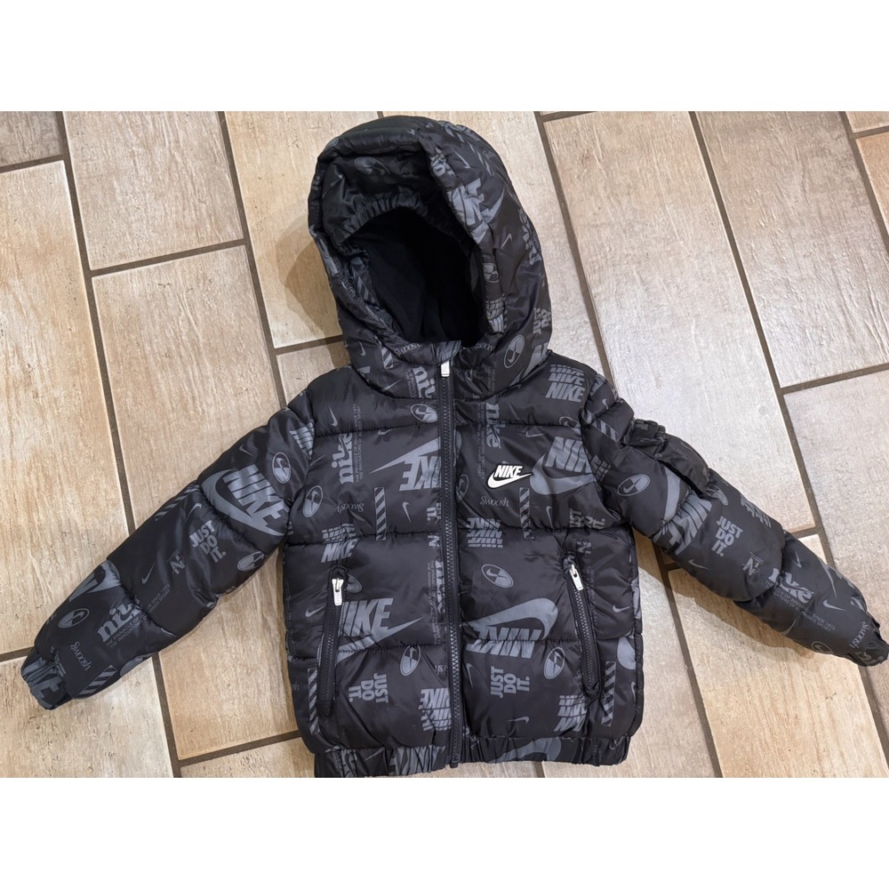 Boys Nike Puffer Full Zip Jacket Winter Coat Black 3T All Over Print